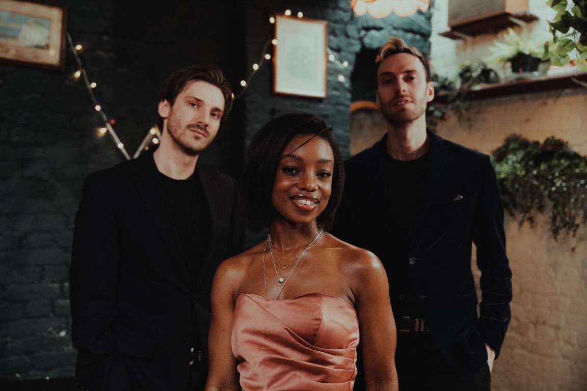 Amarra Trio performing live