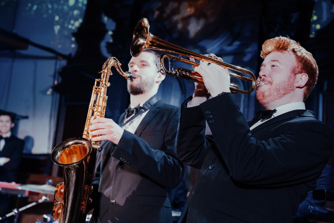 Star Club Band performing live